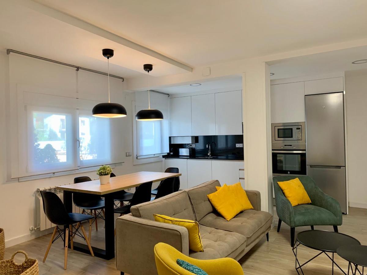 Bpirineos-Benazken Apartment เบนาสเก ภายนอก รูปภาพ